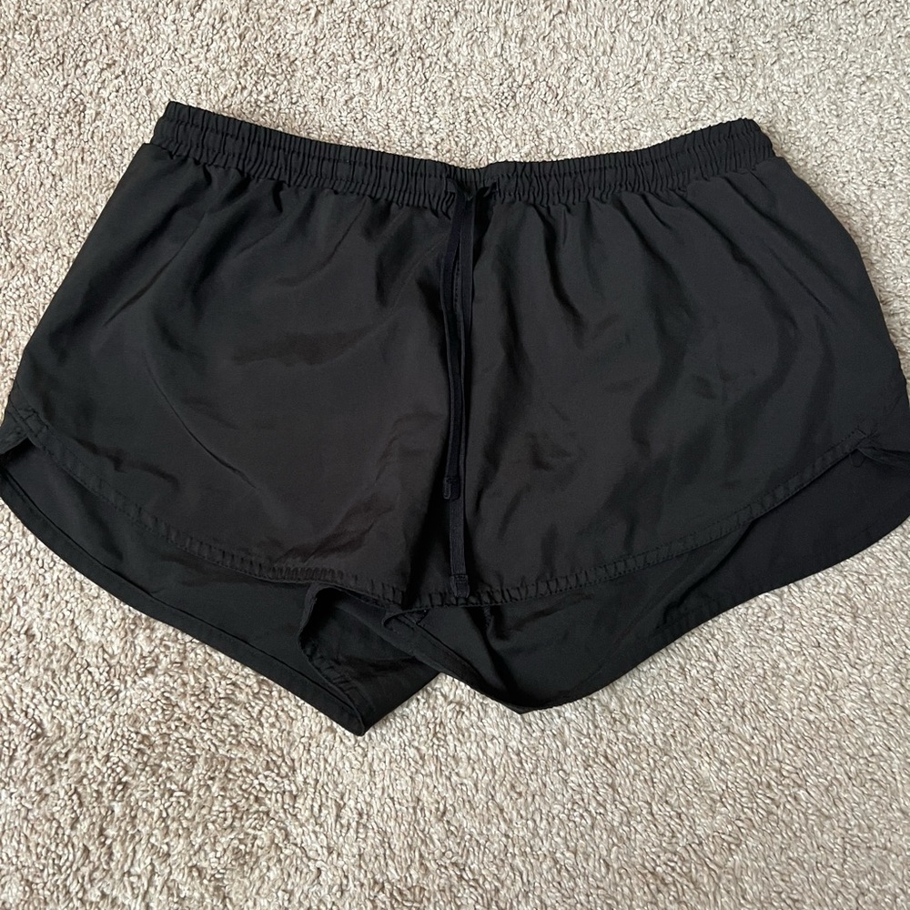 Women’s black old navy active shorts size small
